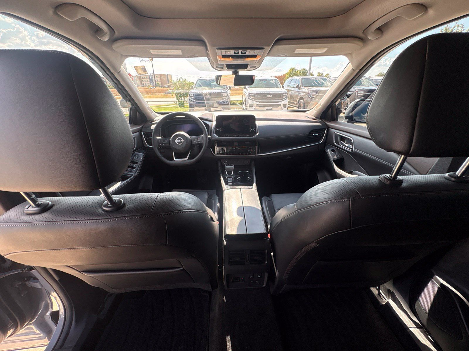 Used 2022 Nissan Rogue Platinum w/ Head-Up Display Package FWD image 15