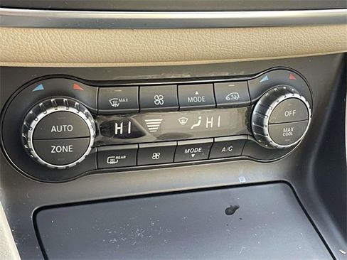 Used 2014 Mercedes-Benz CLA 250 4MATIC image 28