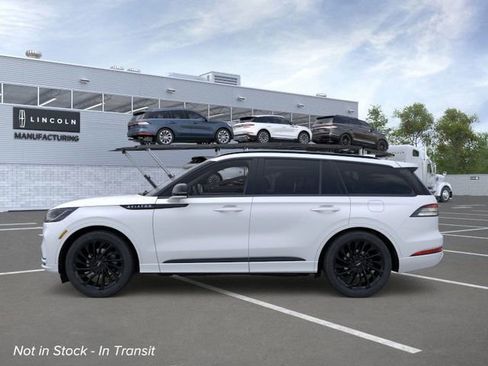New 2026 Lincoln Aviator Reserve image 3