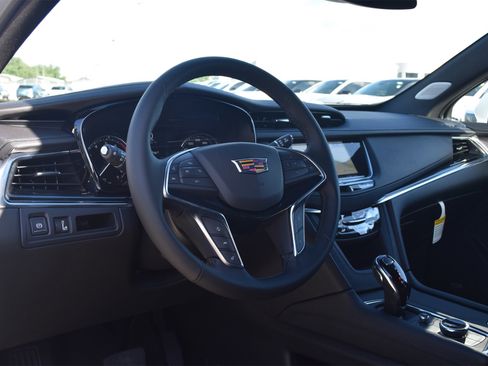 New 2025 Cadillac XT5 Premium Luxury image 16