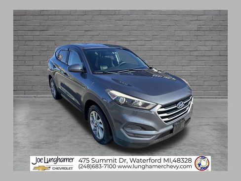 Used 2017 Hyundai Tucson SE FWD image 1