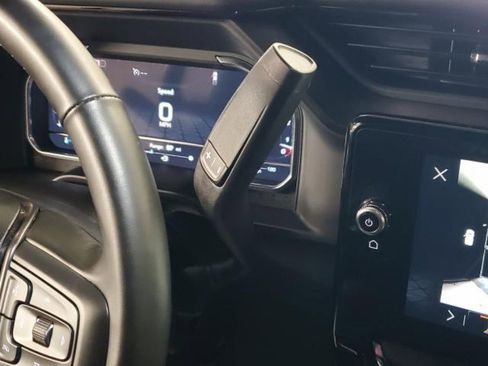 Used 2025 GMC Sierra 2500 AT4 image 26