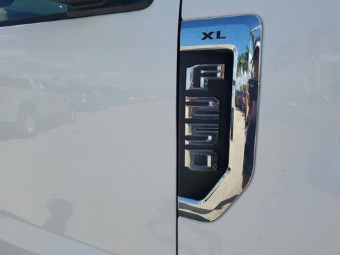 Used 2019 Ford F250 XL w/ XL Value Package image 9