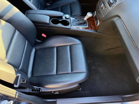 Used 2011 Mercedes-Benz C 300 4MATIC Sedan image 24