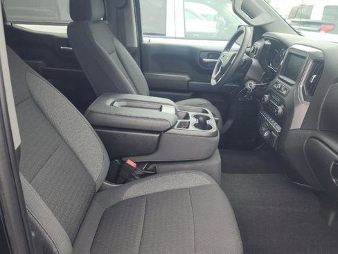Used 2022 Chevrolet Silverado 1500 Custom Trail Boss w/ Safety Confidence Package AWD/4WD image 9