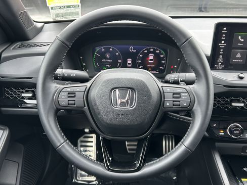 Certified 2025 Honda Accord Sport image 19