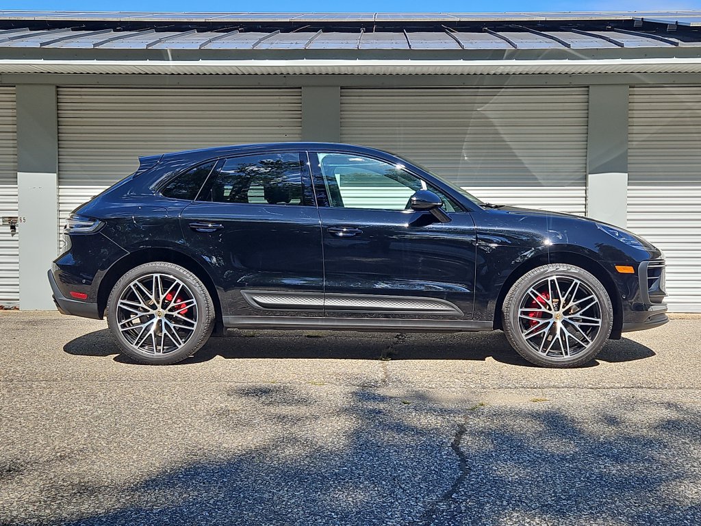 Certified 2024 Porsche Macan S AWD/4WD image 8