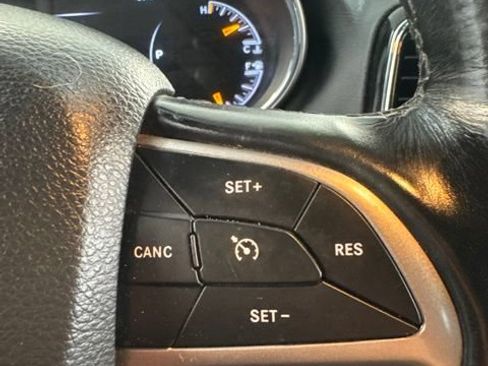 Used 2020 Jeep Grand Cherokee Limited w/ Luxury Group II AWD/4WD image 19