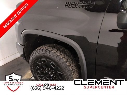 Used 2024 Chevrolet Silverado 2500 High Country w/ Midnight Edition image 39