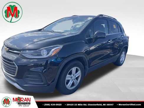 Used 2019 Chevrolet Trax LT w/ LT Convenience Package FWD image 1