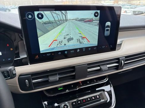 New 2026 Lincoln Corsair Premiere image 12