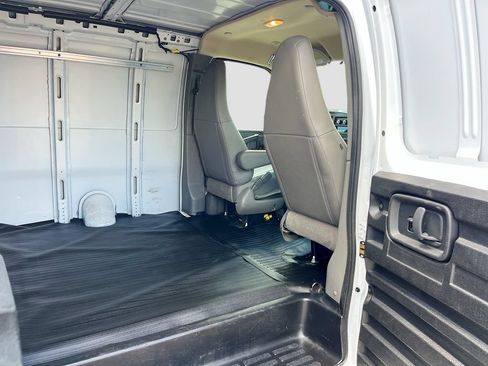 Used 2025 Chevrolet Express 2500 w/ Driver Convenience Package RWD image 29