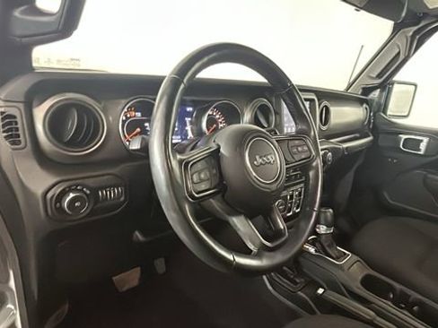 Used 2022 Jeep Wrangler Unlimited Sport AWD/4WD image 13