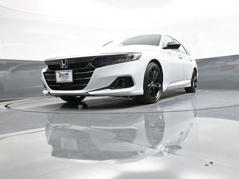 Certified 2022 Honda Accord Sport image 25