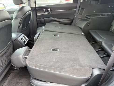 Used 2024 Kia Sorento S AWD/4WD image 27