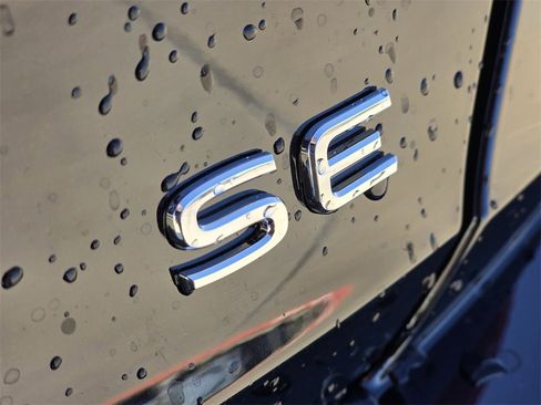 New 2026 Volkswagen Jetta SE image 7