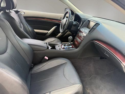 Used 2014 INFINITI Q60 Convertible w/ Premium Package RWD image 46