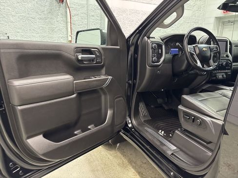 Used 2019 Chevrolet Silverado 1500 LTZ w/ LTZ Plus Package AWD/4WD image 17