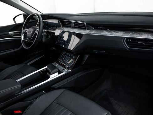 Certified 2024 Audi Q8 e-tron Premium Plus AWD/4WD image 13
