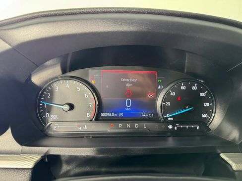 Used 2021 Ford Explorer XLT w/ Equipment Group 202A AWD/4WD image 14