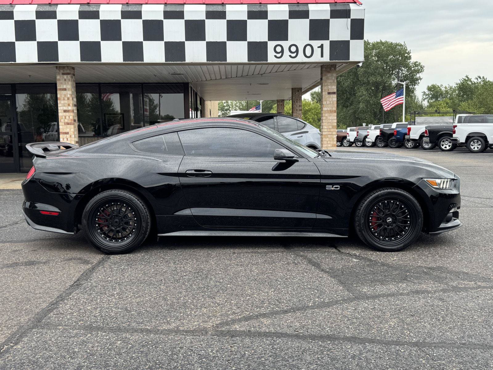 Used 2015 Ford Mustang GT Premium RWD image 8