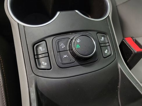 Used 2020 GMC Terrain SLT w/ Preferred Package FWD image 18