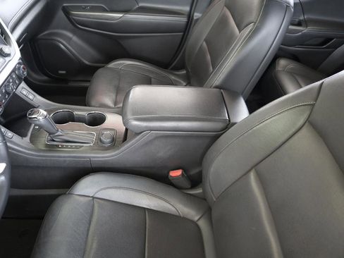 Used 2019 GMC Acadia SLT FWD image 38