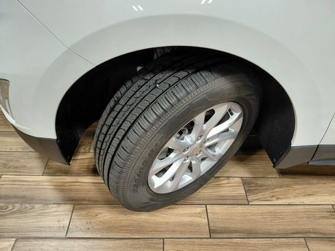 Used 2021 Chevrolet Equinox LT AWD/4WD image 25