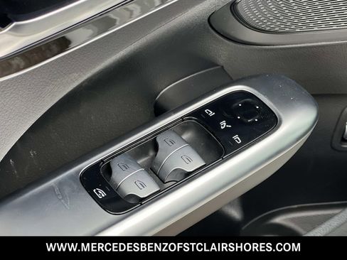 New 2026 Mercedes-Benz C 300 4MATIC Sedan image 18