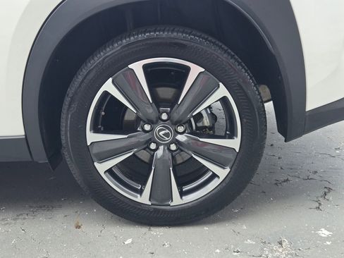 Used 2025 Lexus UX 300h FWD w/ Accessory Package (Z2) image 17