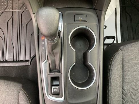 Used 2023 Chevrolet Equinox LT image 22