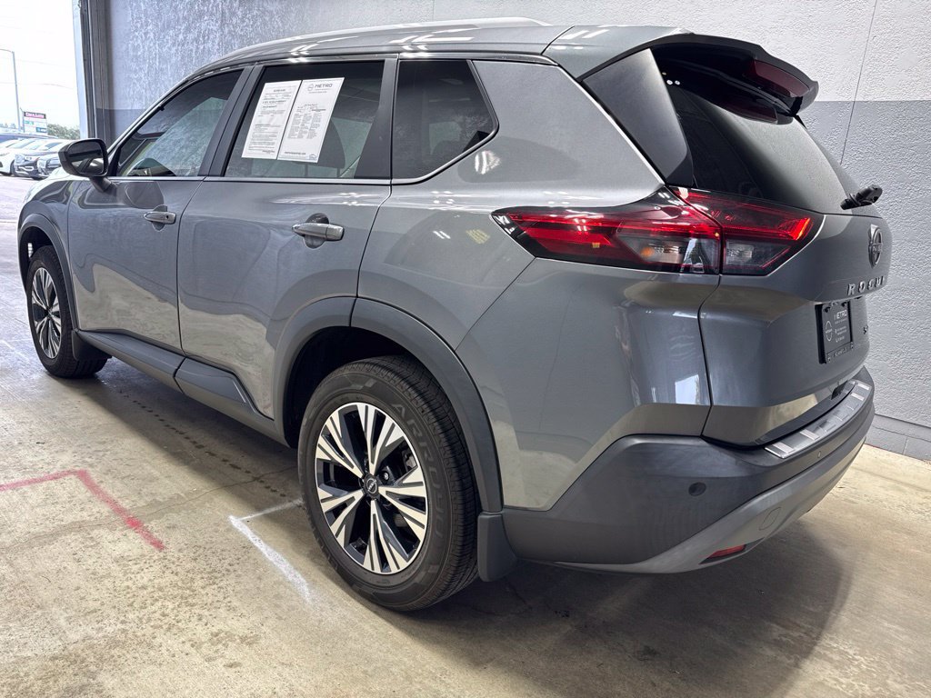 Used 2023 Nissan Rogue SV w/ SV Premium B Package FWD image 3