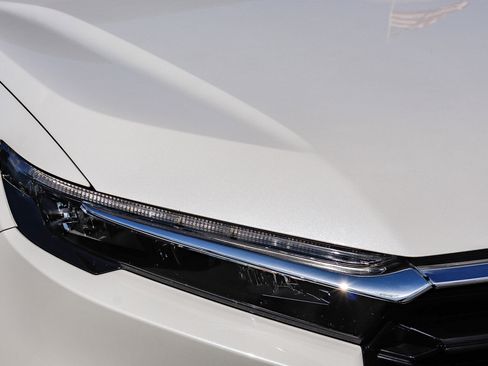 Used 2023 Honda CR-V EX-L image 12