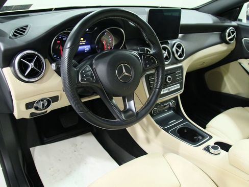 Used 2019 Mercedes-Benz CLA 250 4MATIC image 5
