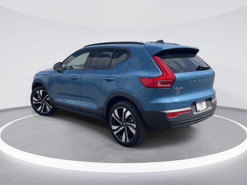 Used 2023 Volvo XC40 B5 Ultimate w/ Protection Package Premier AWD/4WD image 7