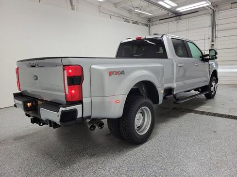 Used 2023 Ford F350 Lariat w/ Lariat Ultimate Package image 3