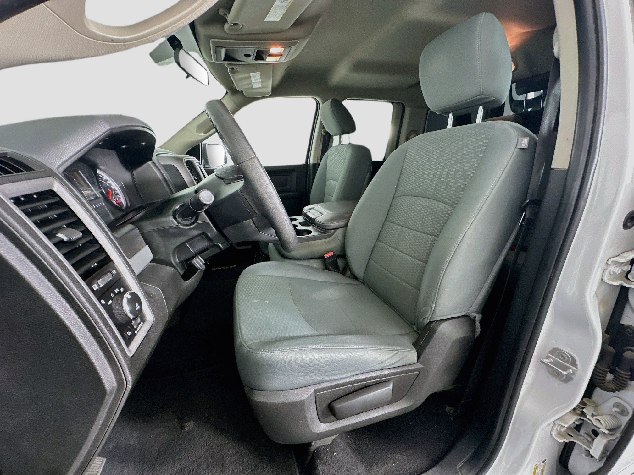 Used 2019 RAM 1500 Express RWD image 13