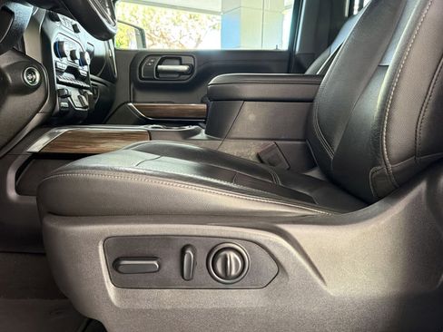 Used 2019 Chevrolet Silverado 1500 LT Trail Boss AWD/4WD image 14