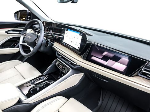 New 2025 Audi Q5 Prestige image 5