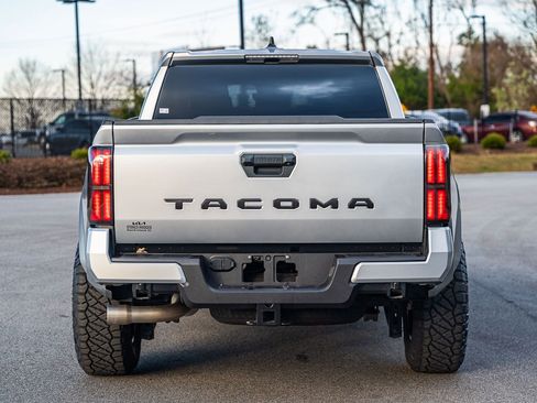 Used 2024 Toyota Tacoma TRD Sport image 7