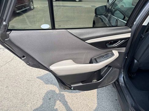 Used 2022 Subaru Outback Premium AWD/4WD image 12