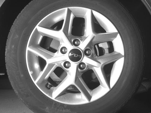 Used 2025 Kia Soul LX w/ LX Technology Package image 13