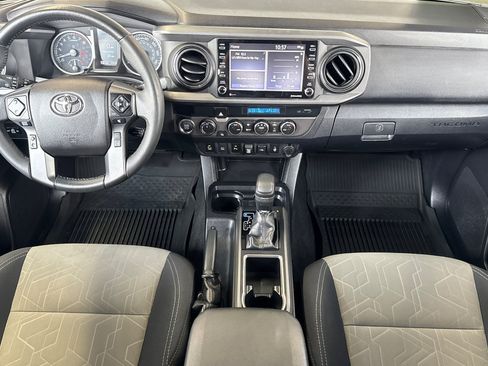 Certified 2021 Toyota Tacoma TRD Off-Road w/ Technology Package AWD/4WD image 12