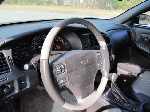 Used 2001 Chevrolet Monte Carlo SS image 21