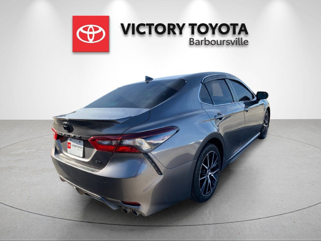 Used 2021 Toyota Camry SE w/ Cold Weather Package FWD image 7