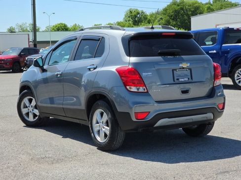 Used 2019 Chevrolet Trax LT w/ LT Convenience Package FWD image 5