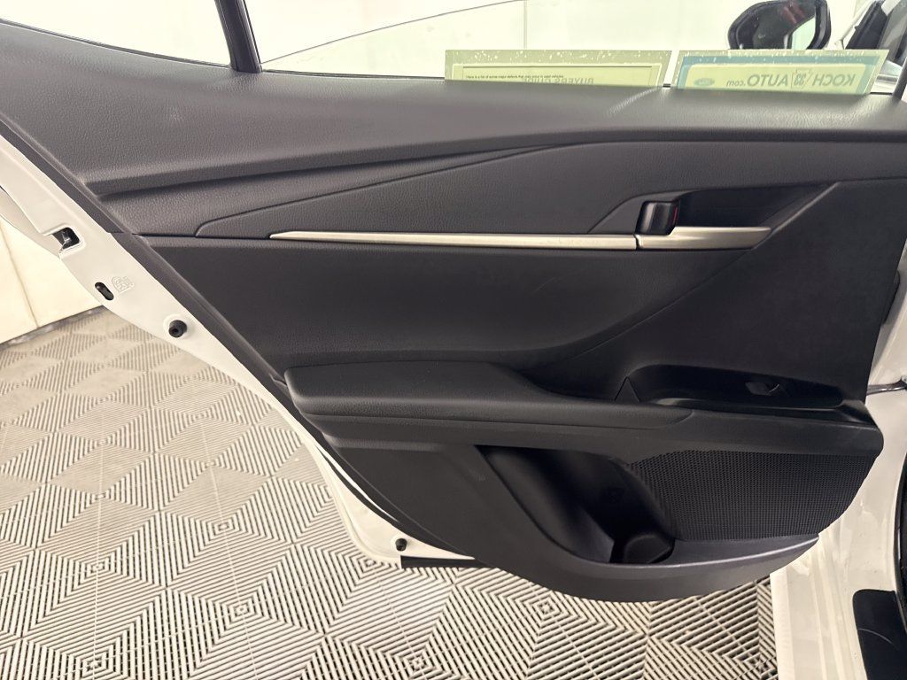 Used 2025 Toyota Camry LE FWD image 15