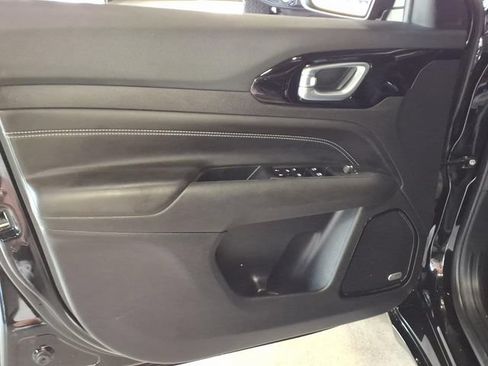 Used 2024 Jeep Compass Limited w/ High Altitude Package AWD/4WD image 12
