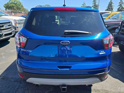 Used 2017 Ford Escape SE w/ Equipment Group 201A AWD/4WD image 4