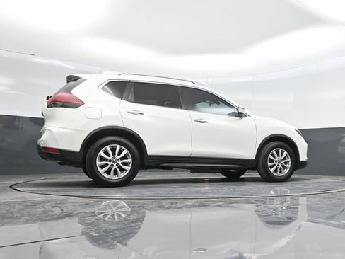 Used 2020 Nissan Rogue SV image 39
